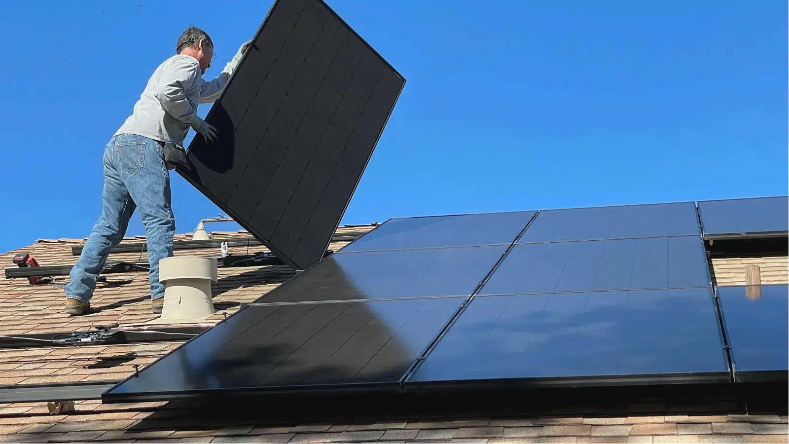 Scientists found a solution to recycle solar panels in your kitchen 