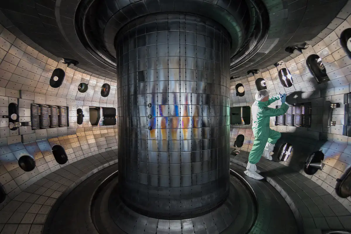 Figure 1: Inside the fusion chamber of the DIII-D tokamak, San Diego, USA. Rswilcox, CC BY-SA