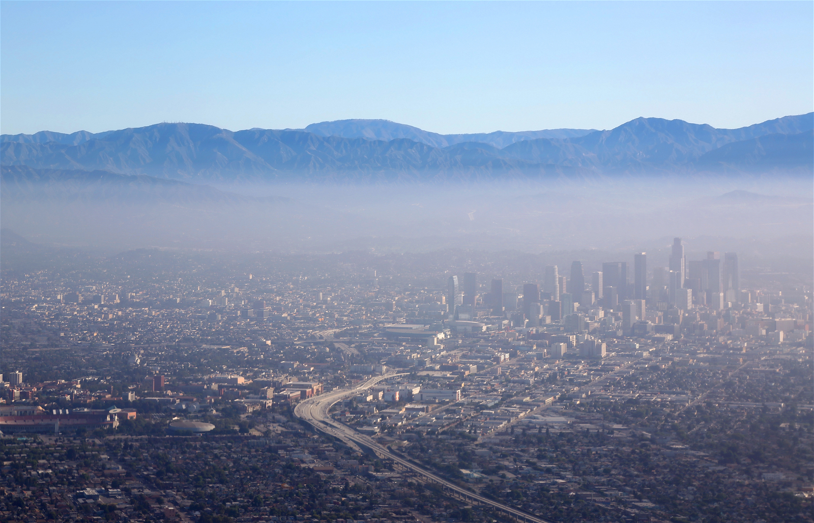 Figure 1: Smog hovers over downtown Los Angeles. Source: Getty